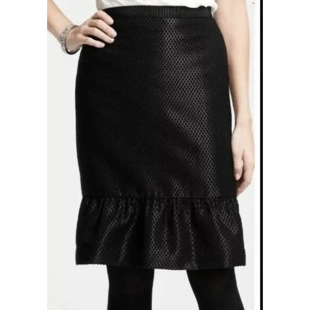 Ann Taylor Flounce Hem Skirt 10 Dot Jacquard Black Knee Length